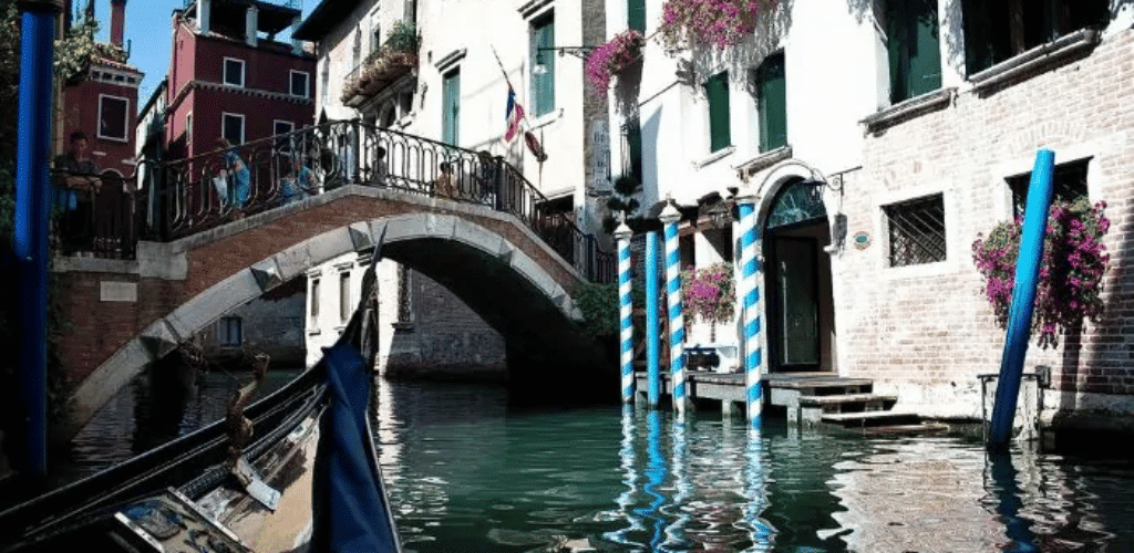 25-aprile-venezia-canale