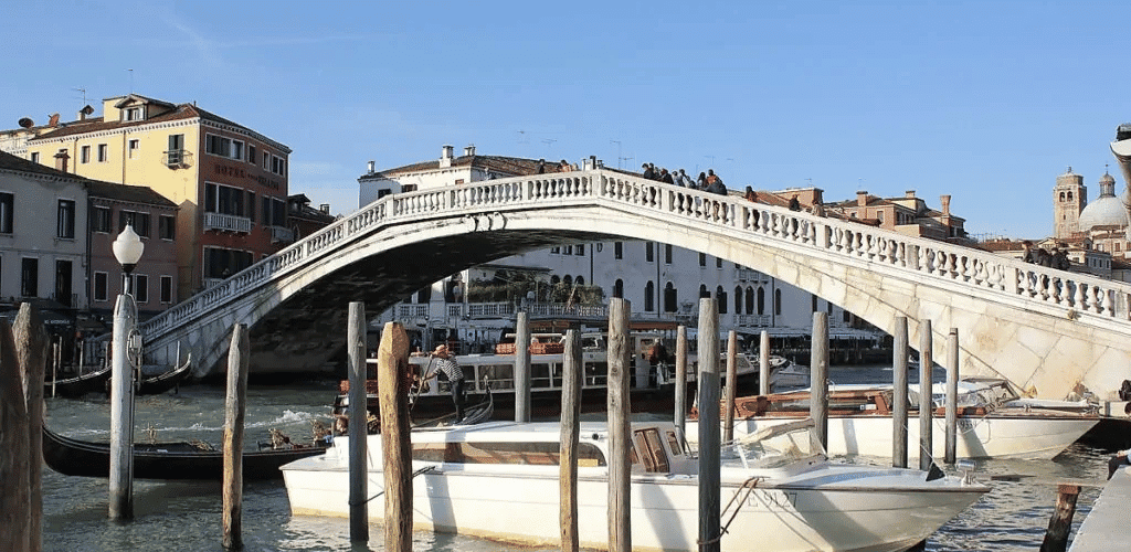 ponte degli scalzi