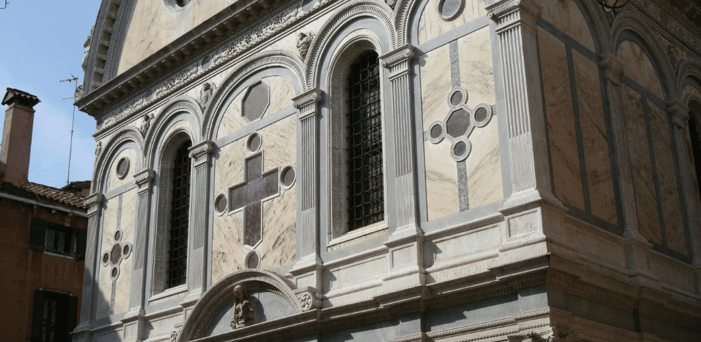 tour delle chiese santa maria dei miracoli